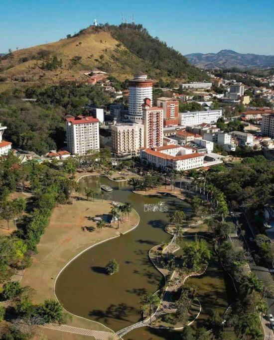 Casa Com Piscina Em Condominio Fechado Águas de Lindóia Eksteriør billede