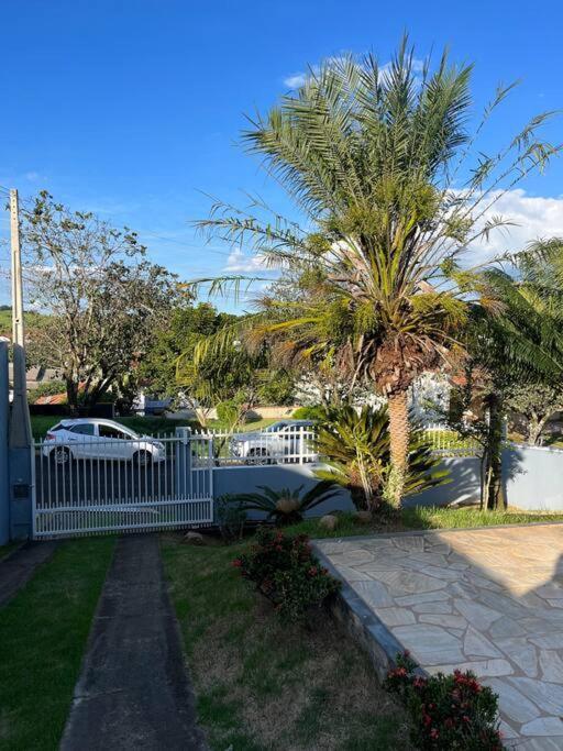 Casa Com Piscina Em Condominio Fechado Águas de Lindóia Eksteriør billede
